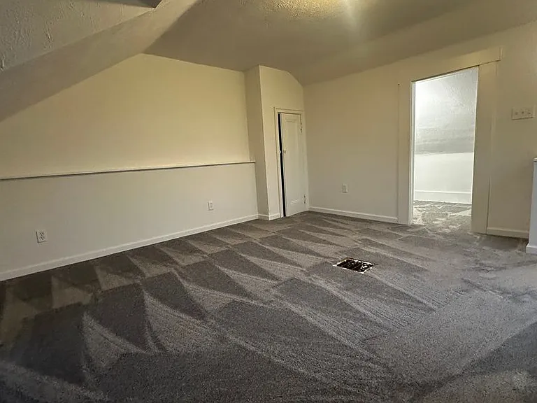 117-119 Copperfield Ave — Photo 13
