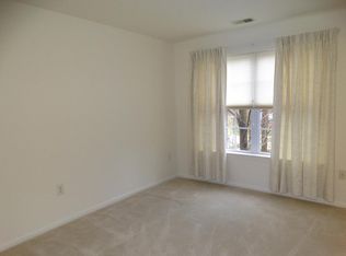 422 Mowat Cir, Hamilton, NJ 08690