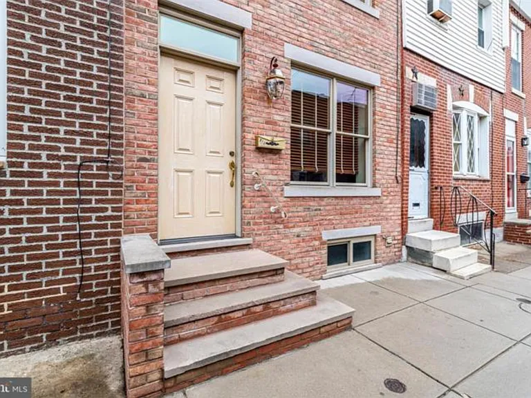 213 Daly St — Photo 23