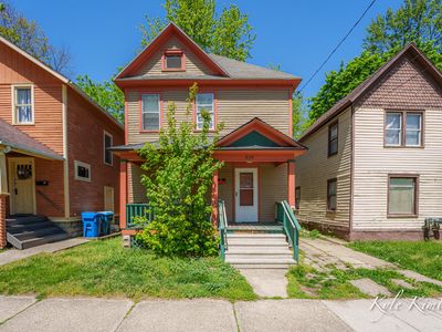 820 W Vine St, Kalamazoo, MI, 49008
