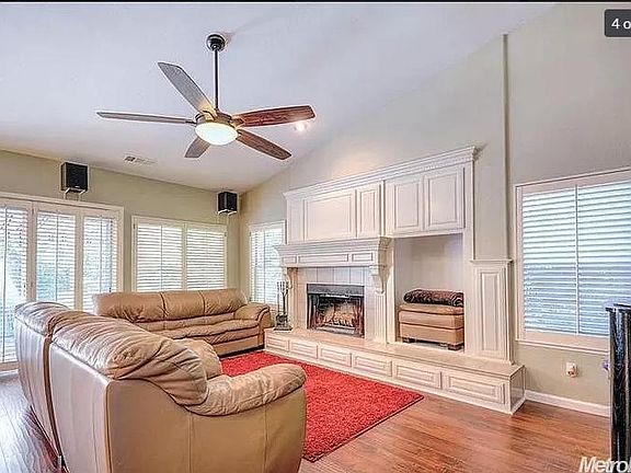 3rd image of 2118 Bates Cir