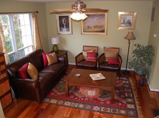 5717 Evergreen Knoll Ct, Alexandria, VA 22303