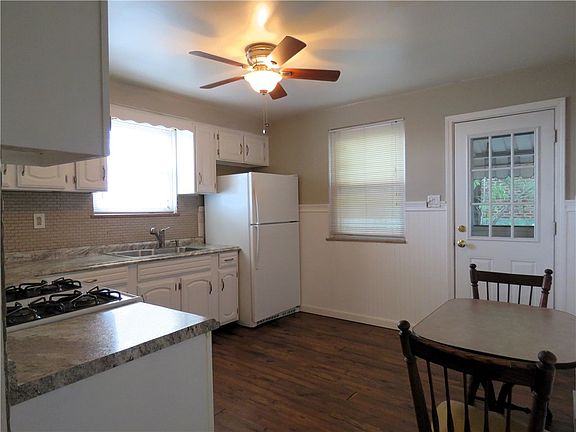 4th image of 601 Overhill Dr