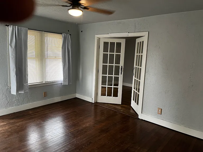 309 N Lahoma Ave — Photo 2