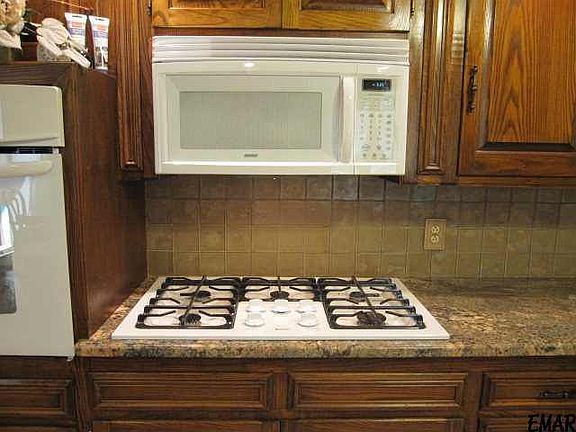 5th image of 2802 Wildwood Dr