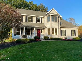 23 Nadeau Rd, Halfmoon, NY 12065