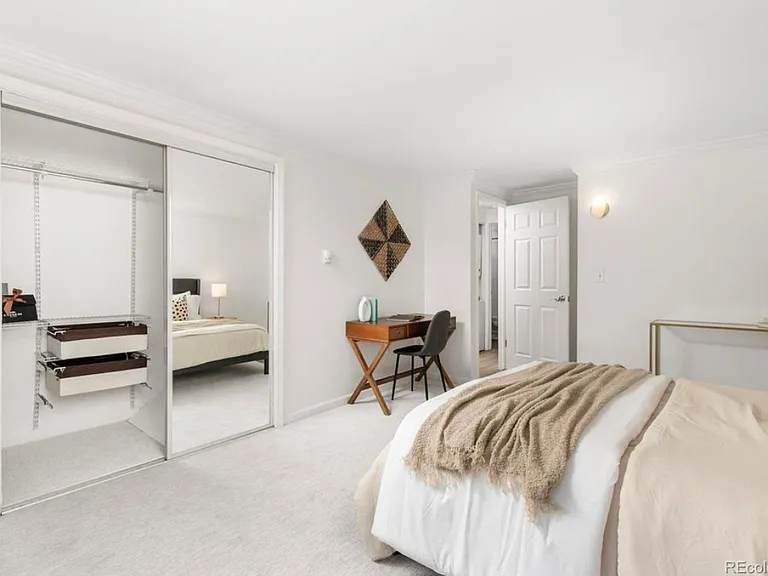 30 N Emerson St #302 — Photo 7