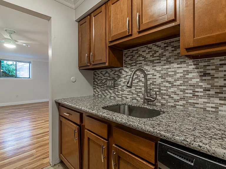 5410 Wellesley Ave #2 — Photo 9