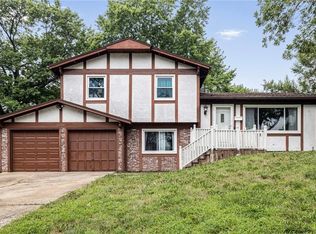 8826 Marty St, Overland Park, KS 66212