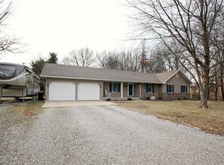 2213 Angie Dr, Vandalia, IL 62471