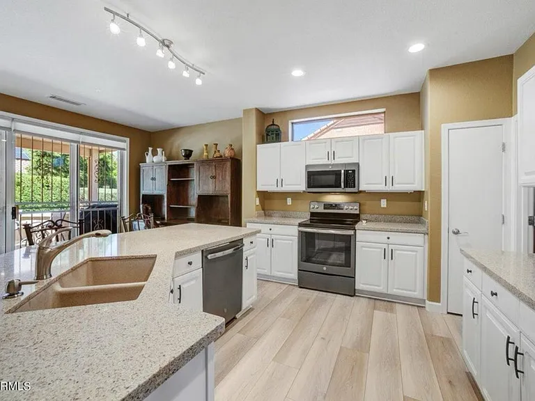 15164 W Carbine Way — Photo 7