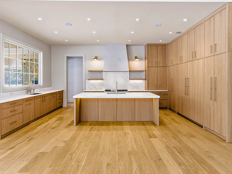 120 Halsey Ln — Photo 10