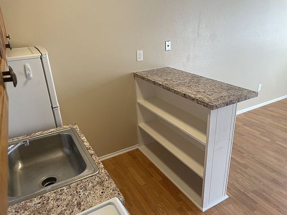 5th image of 225 N Sherwood St APT 2F