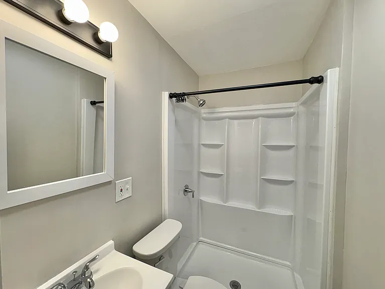 163 Macomber Ave #1-B — Photo 4