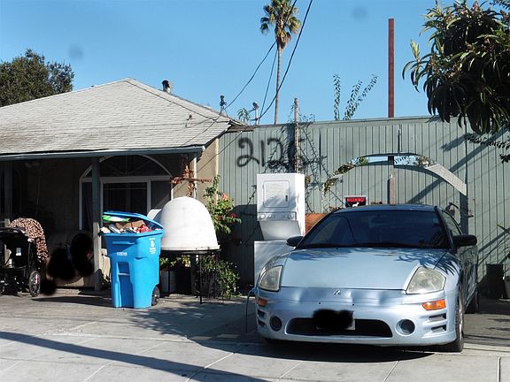 5th image of 2126 Dumbarton Ave