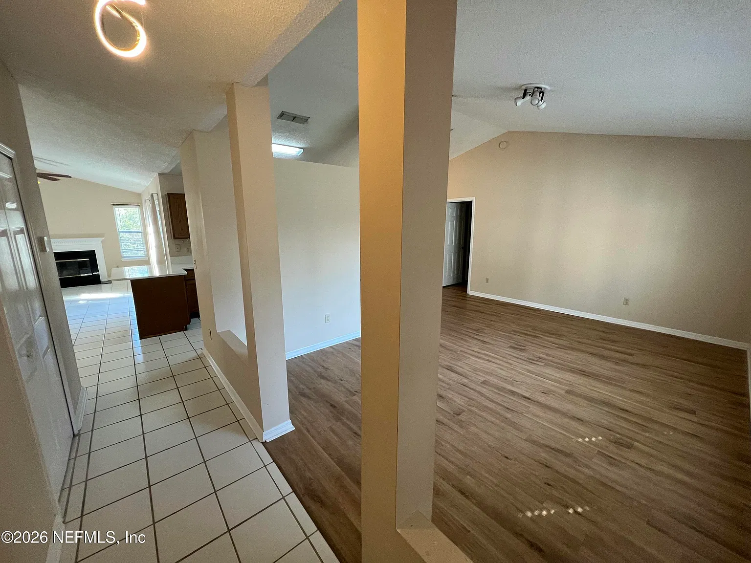 3 bed, 2.0 bath, 1475 sqft, $2,100 — Photo 2