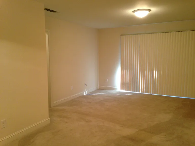 Chateau Montagne Apartments — Photo 11