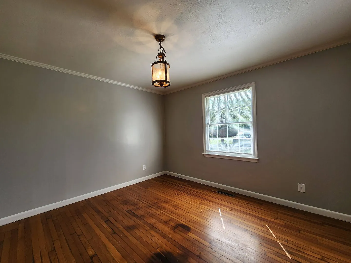 3 bed, 1736 sqft, $1,575 — Photo 3