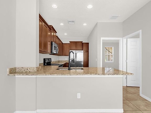 4th image of 11932 LORENZA LANE