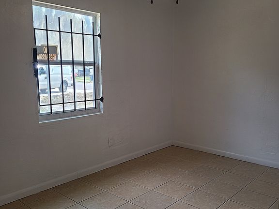 3rd image of 4141 Lorenzo Ct APT 1