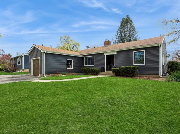 502 W McKinley St, Harvard, IL 60033