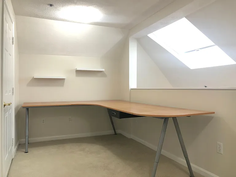 665 Lowell St #61 — Photo 16