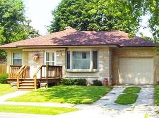 1118 Green St, Manitowoc, WI 54220