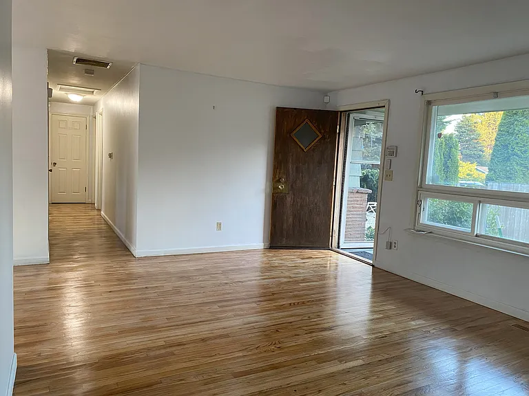 2722 S 125th Pl — Photo 8