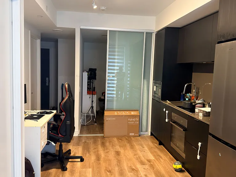 86 Dundas St E #1610 — Photo 5