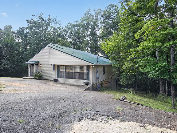 3rd image of 187 Sweetbrier Dr