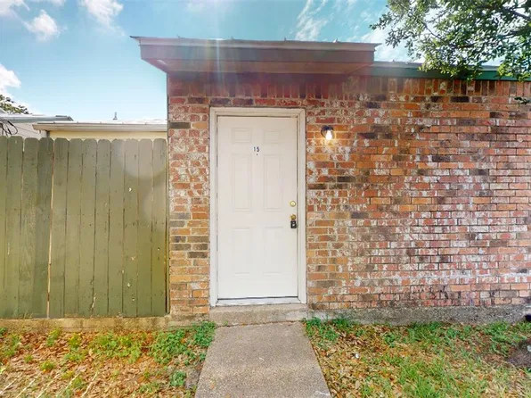 725 Peppertree Dr APT 15, Bryan, TX 77801
