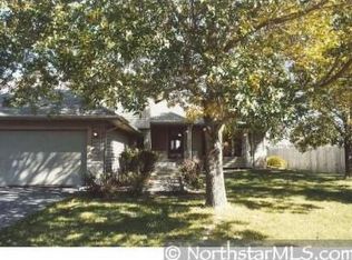 1051 Lake Susan Dr, Chanhassen, MN 55317