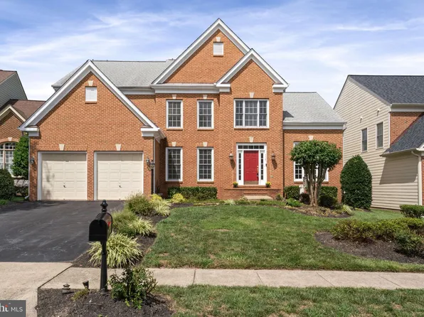 4420 Tuscany Ct, Woodbridge, VA 22192