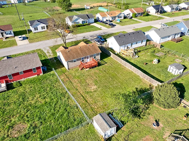 521 Gainey Dr — Photo 33
