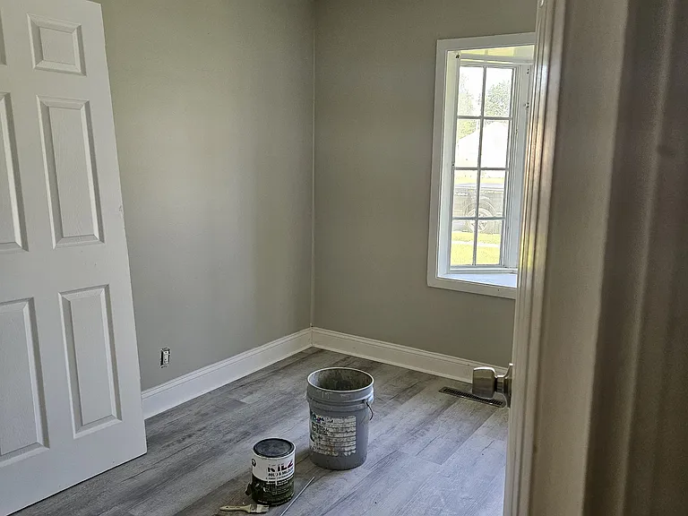 1020 S Park Blvd — Photo 2