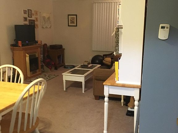 3rd image of 820 S 1st St APT 3