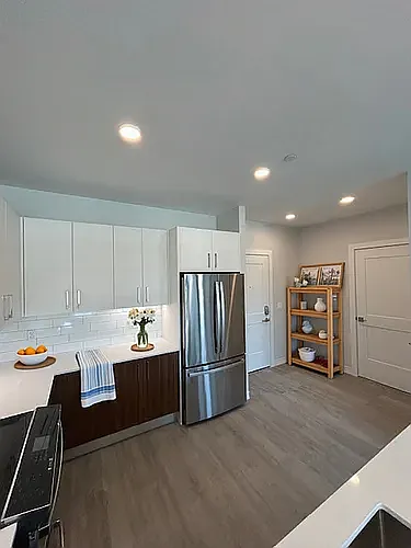 Residences at Sharon Gallery — Photo 58