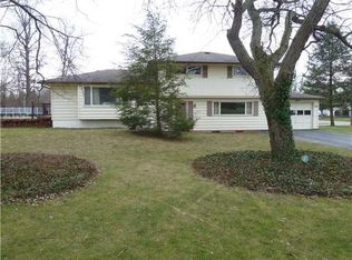 1750 Qualtrough Rd, Rochester, NY 14625