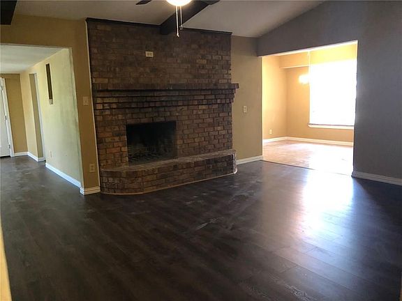 2nd image of 1618 Oak Glen Trl