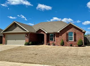 381 Sundowner Ranch Ave, Prairie Grove, AR 72753