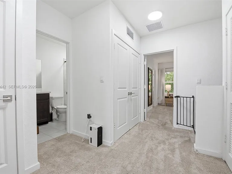 1774 SE 9th Ave #1774 — Photo 34