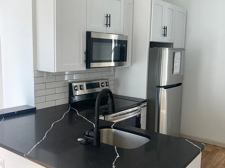 1901 Diamond St #2 — Photo 2