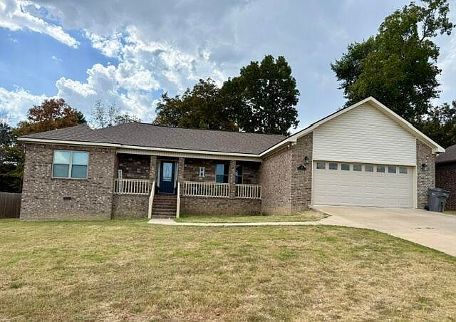 1st image of 135 Sarah Grace Dr
