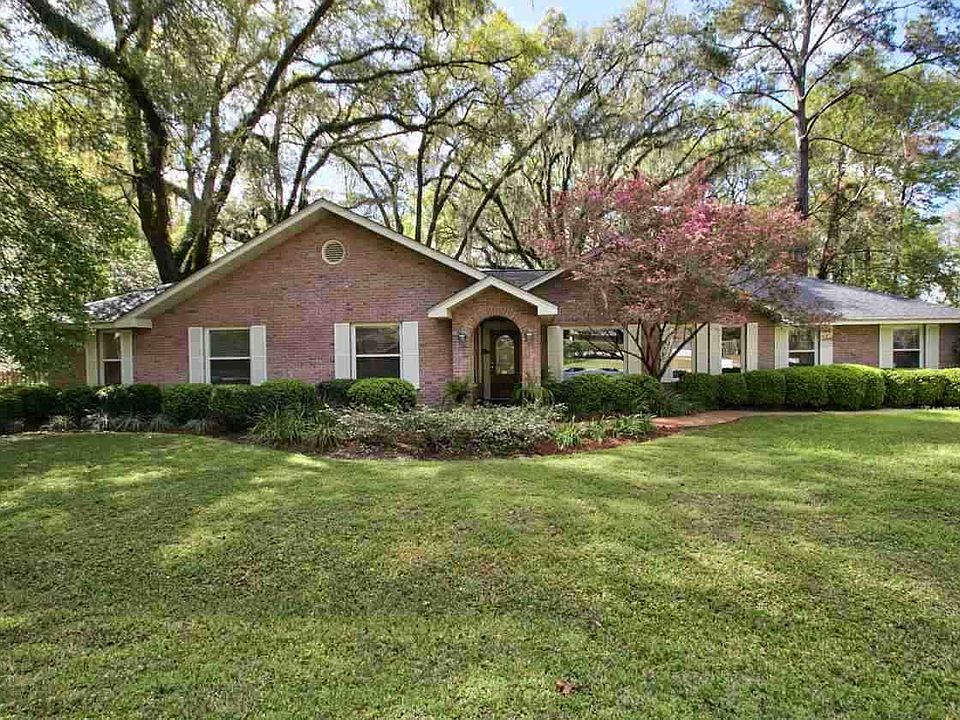 1st image of 3417 Clifden Dr