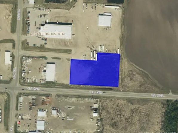 9655 132nd Ave, Grande Prairie, AB T8V 7J1