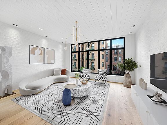 3rd image of 17 W 127th St #2