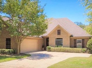 223 Rue Beau Chene Rd, Ridgeland, MS 39157