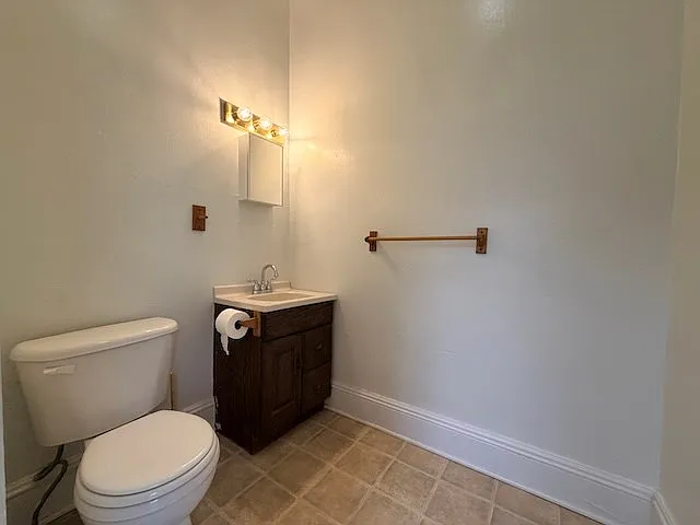 503 E Main St — Photo 11