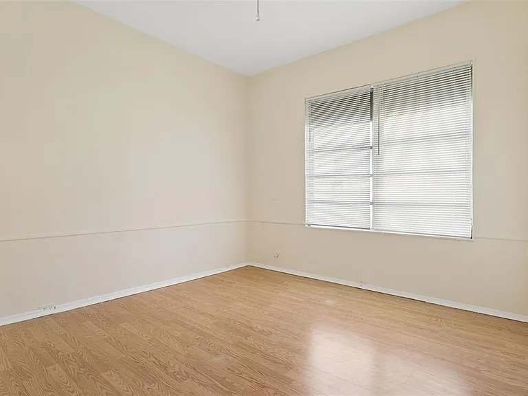 1017 E 23rd Ave — Photo 17
