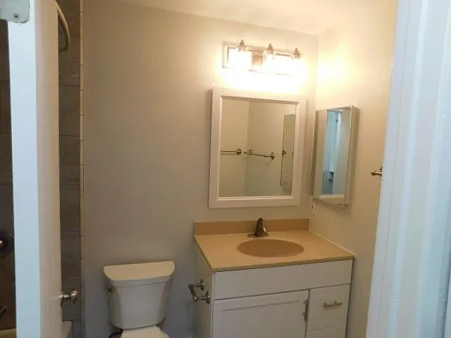 4267 Winona Ave #2 — Photo 10